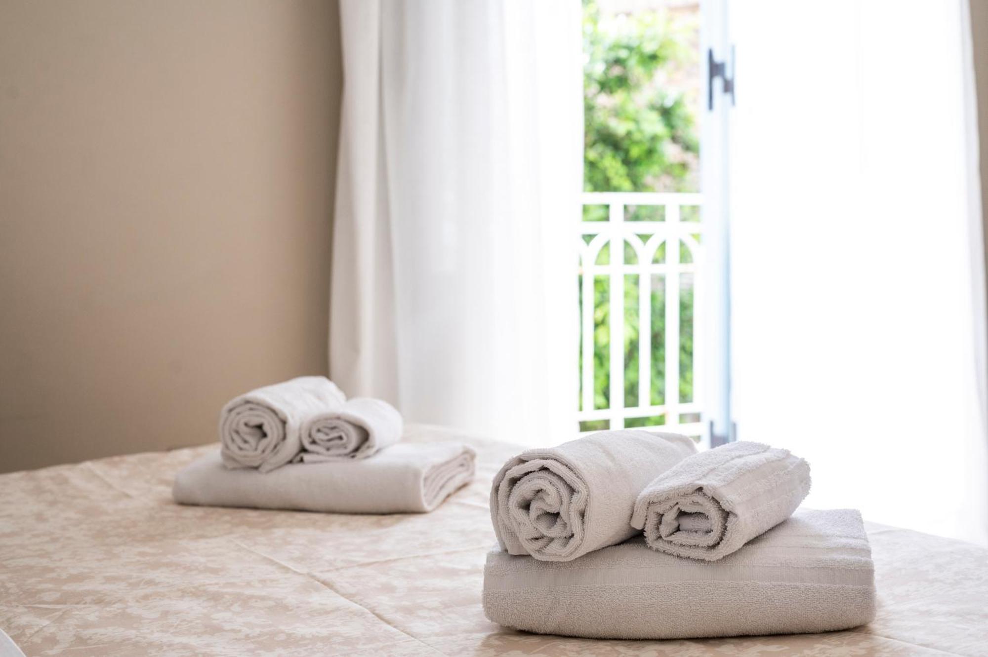 Le Mura - Charme Rooms تراباني الغرفة الصورة