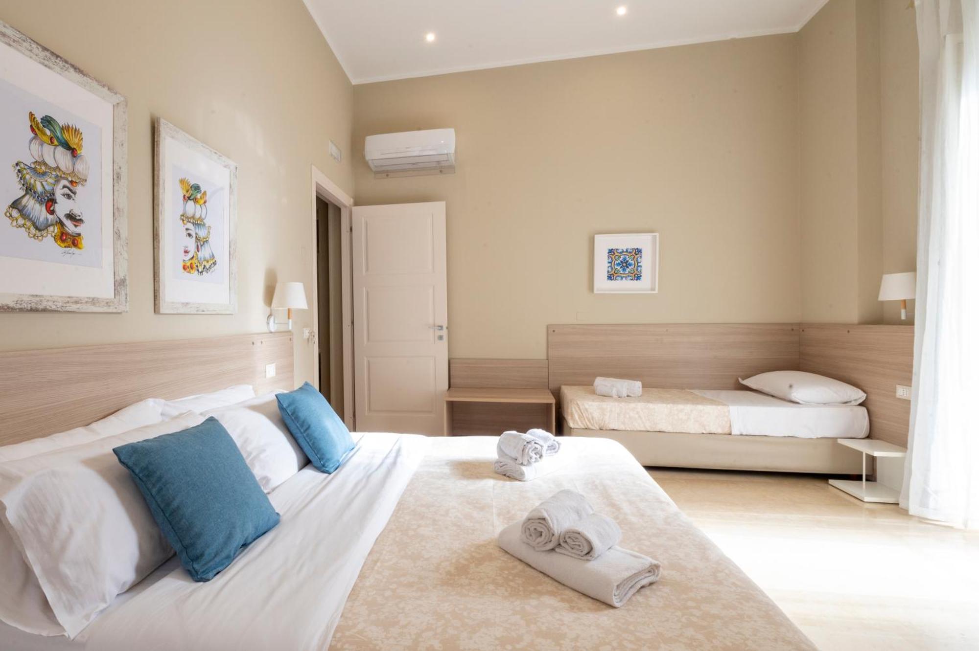 Le Mura - Charme Rooms تراباني الغرفة الصورة